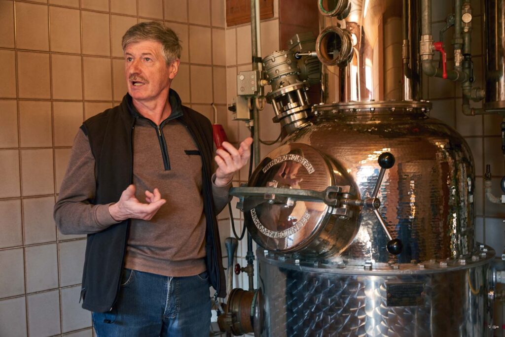 Traditional distillery – crafting fine Eifel fruit brandies with passion.