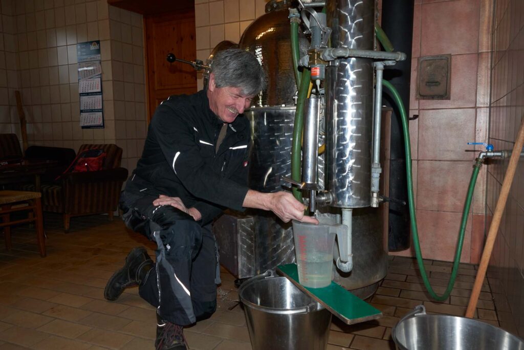 The distiller at work – high-quality production of regional spirits.